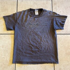 Gray Short Sleeve Crew Neck Tee with Chest Design